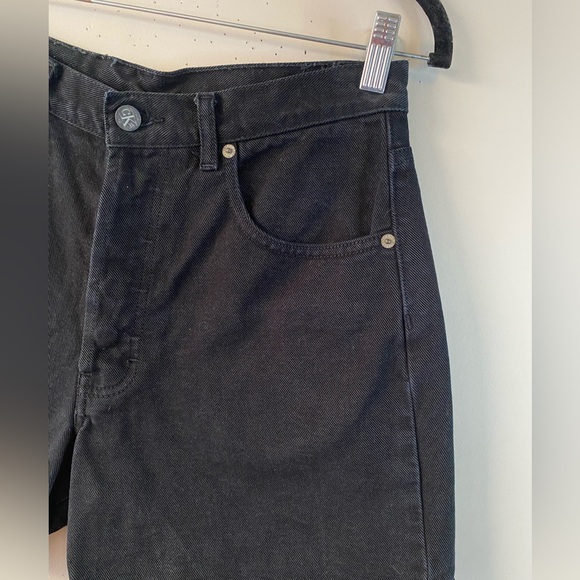 Vintage Calvin Klein Black Mom Shorts High Waisted Button Fly Denim Size 9 (29W) - Picture 11 of 14